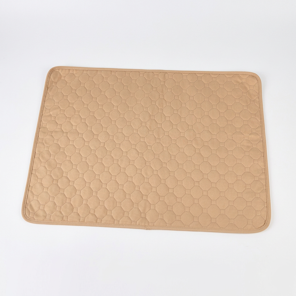 Tapis de propreté beige kaki sur fond clair